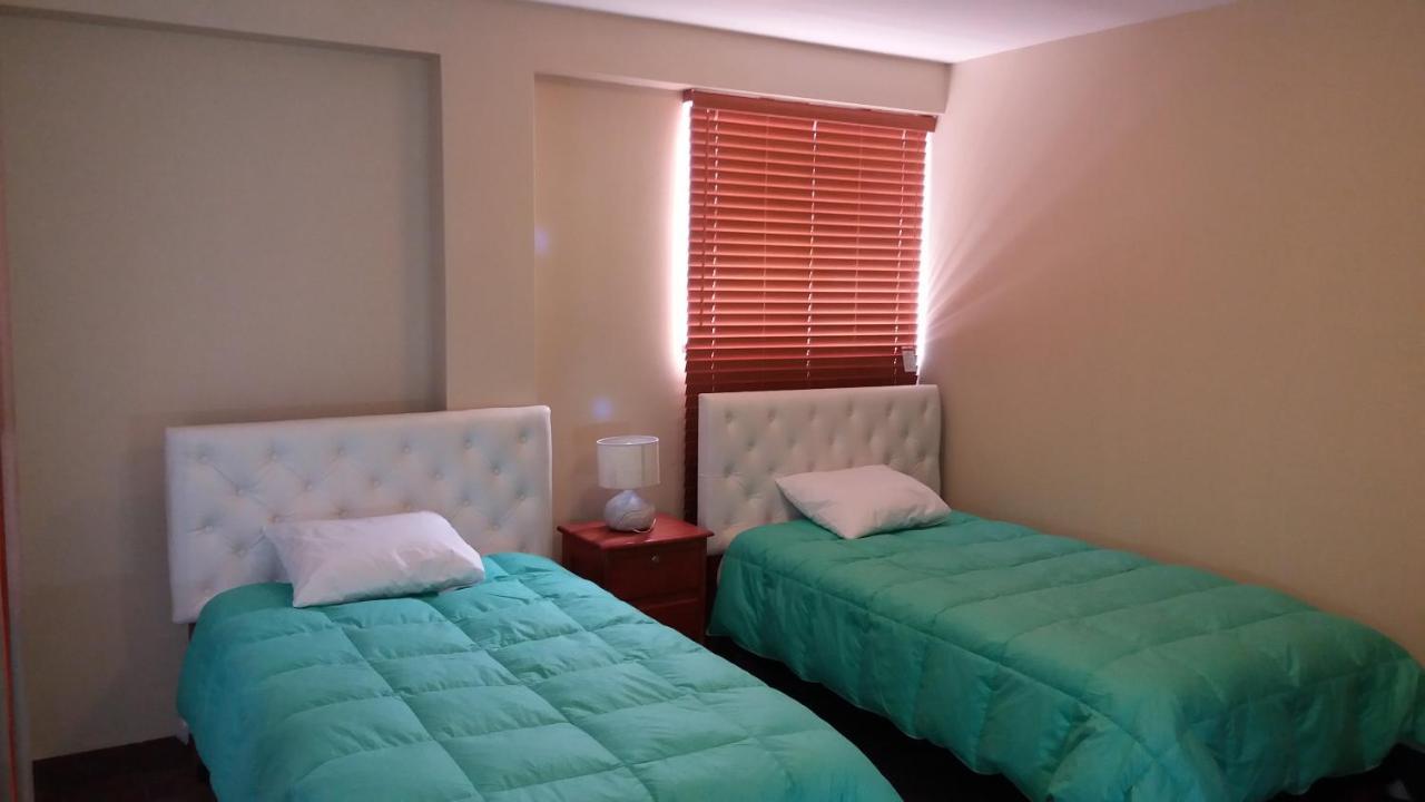 Hotel California Calca Extérieur photo