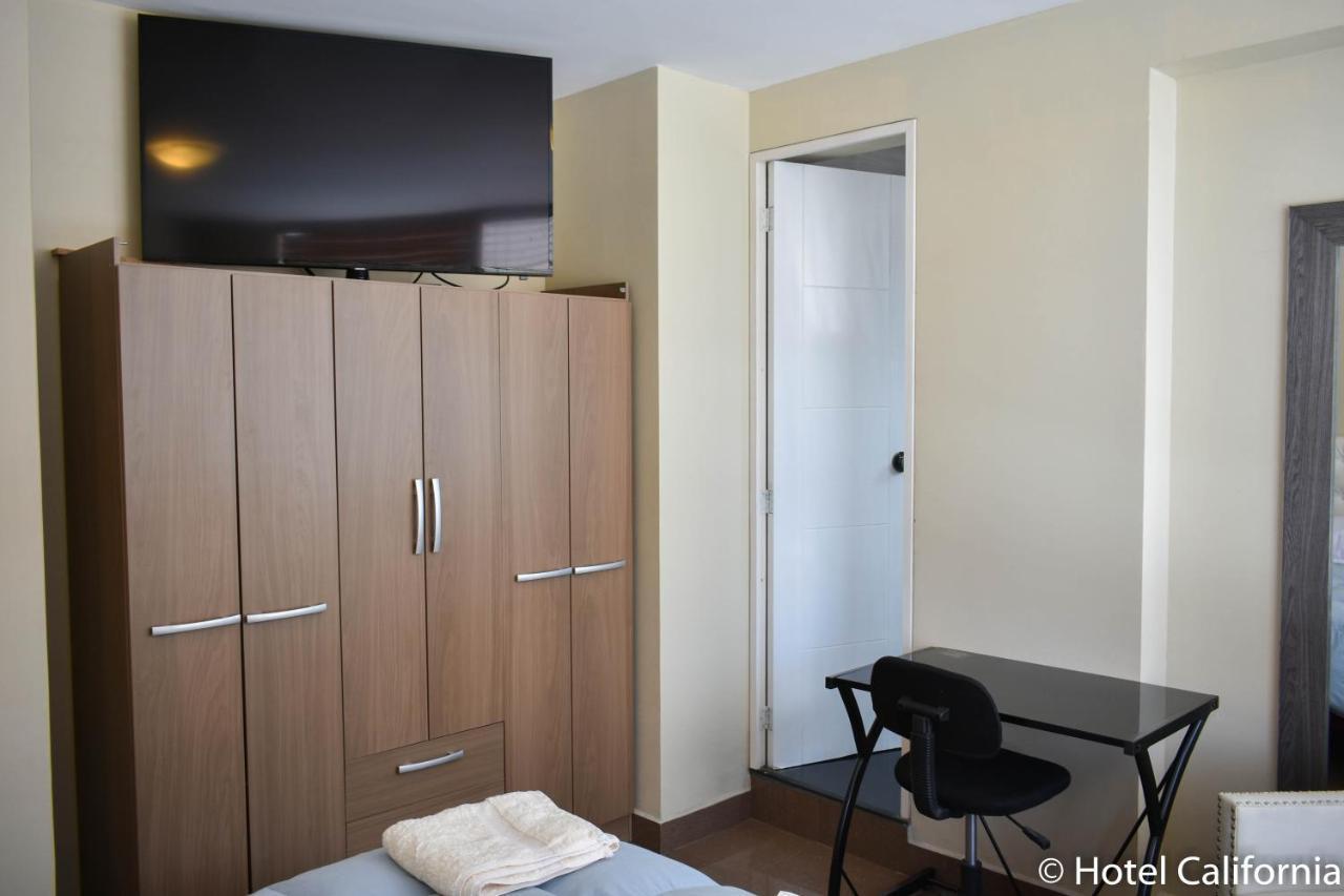 Hotel California Calca Chambre photo