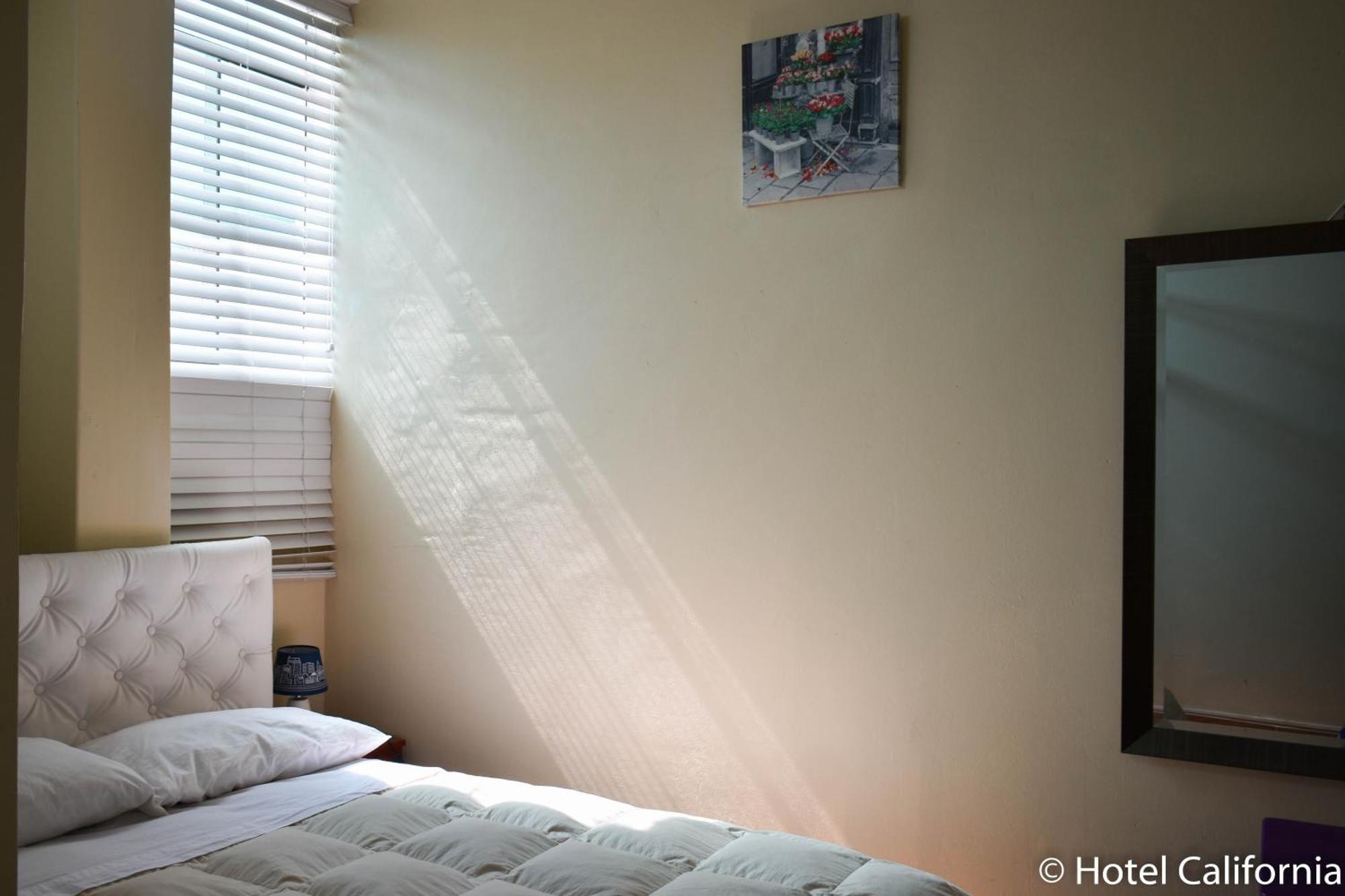 Hotel California Calca Chambre photo