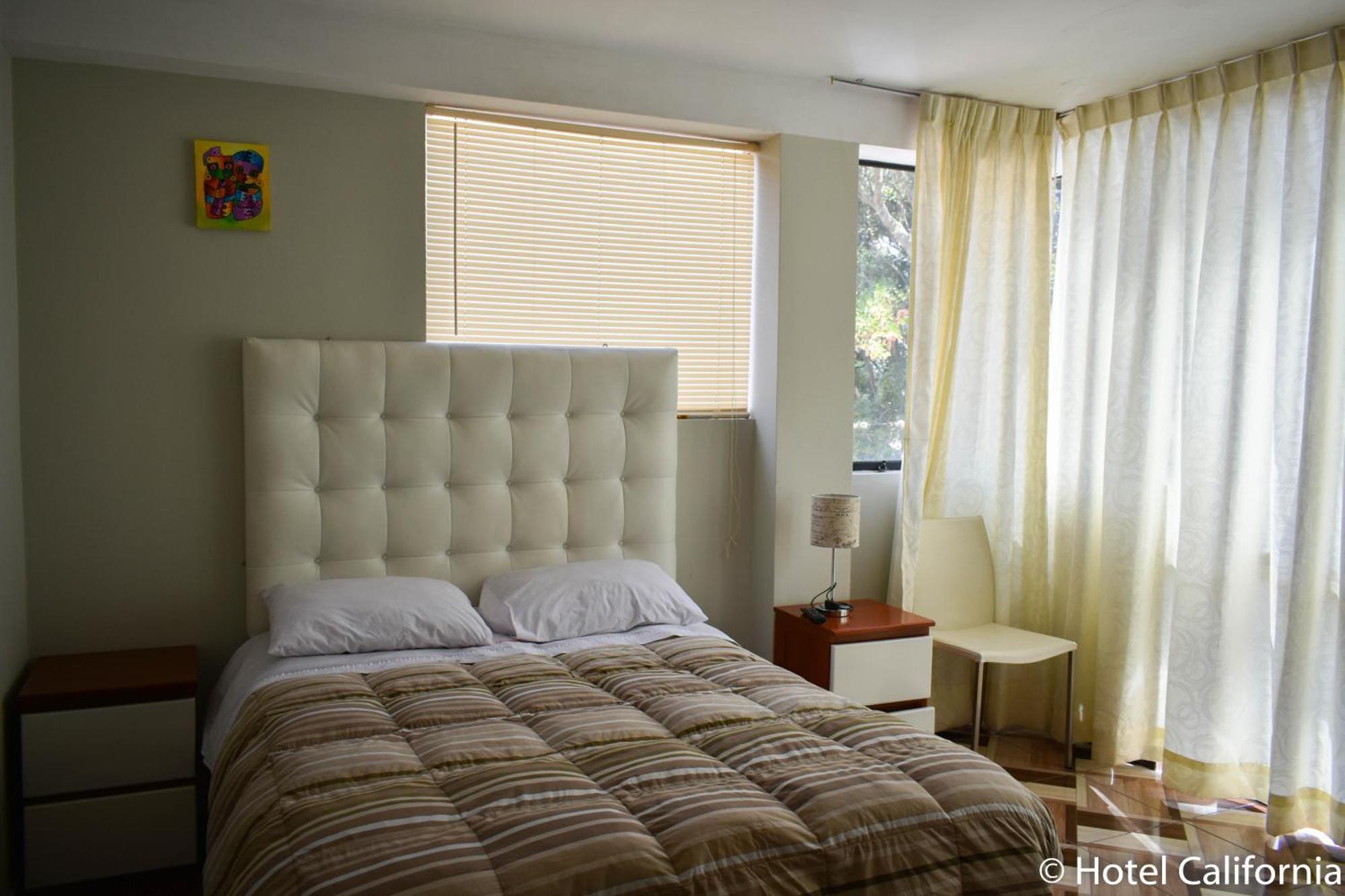 Hotel California Calca Chambre photo